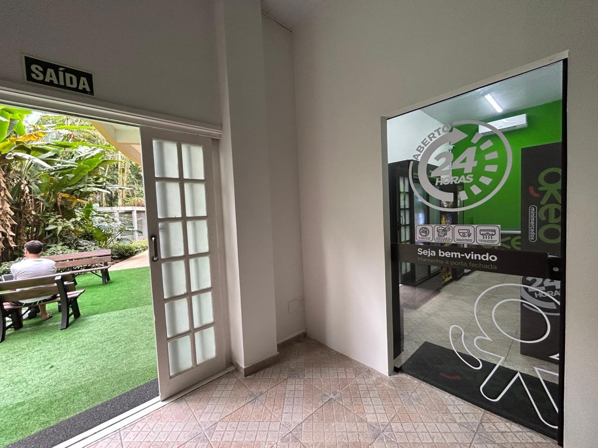 FABULOSO FLAT 225, TV com XBOX, Bertioga, Riviera de São Lourenço Apartamento Duplex inteiro, Adega, cozinha equipada completa serviço de hotelaria, limpeza e trocas diária de toalhas, bike, espaço instagramavel Extérieur photo